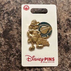 Disney Cruise Line Disney Dream Donald Duck Pin - 2024